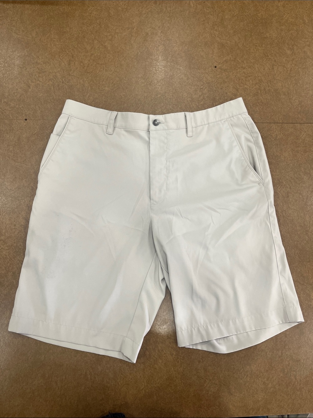 Callaway Men's Light White Flat-Front Golf Shorts *See ALL Photos for Condition